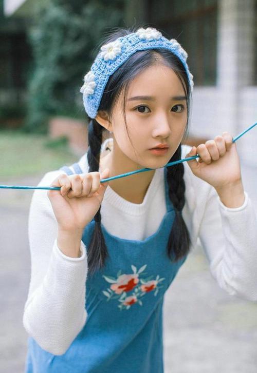 “青少年足球技能大赛掀起新高潮，创新赛事形式”，青少年足球锦标赛