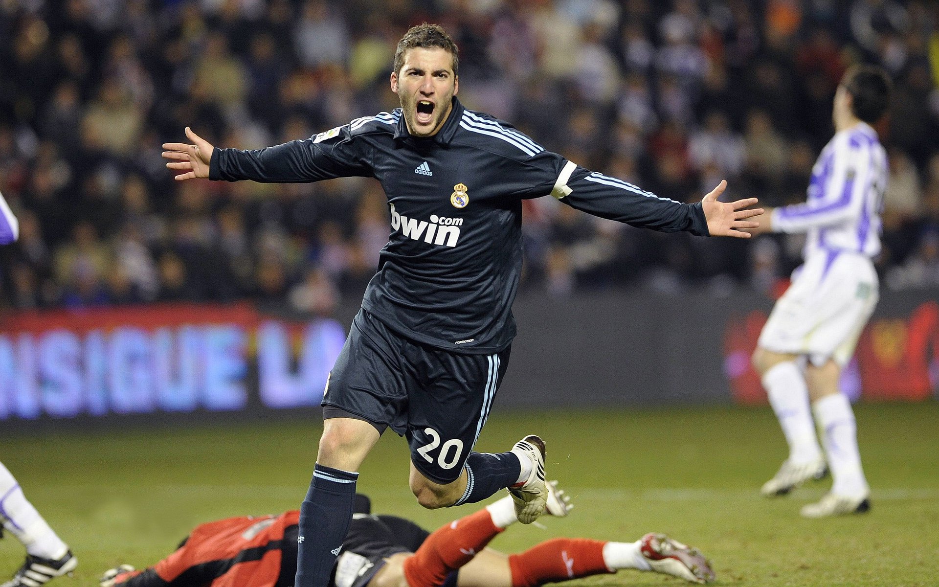 Kering-最激烈的角逐：冠亚军差距仅秒，冠军角逐是什么意思